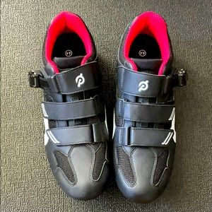 Like NEW men’s Peloton cycling shoes